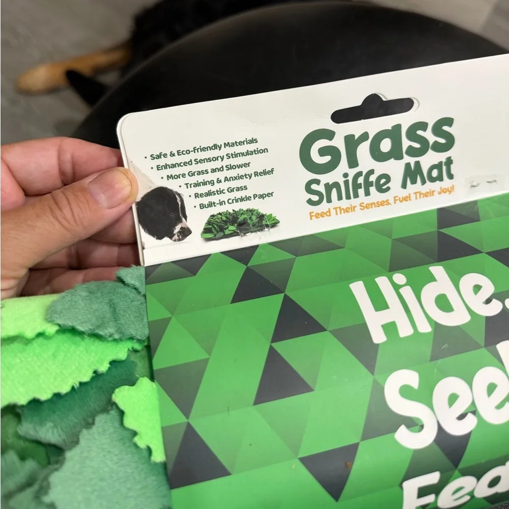 Dog Grass Sniffing Mat / Feeder